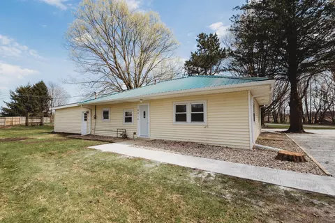 4812 E Bootjack Rd, Rolling Prairie, IN 46371 photo 1