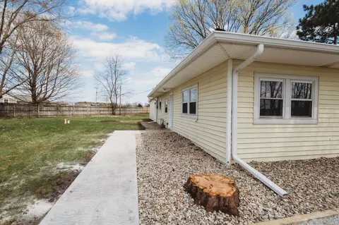 4812 E Bootjack Rd, Rolling Prairie, IN 46371 photo 3