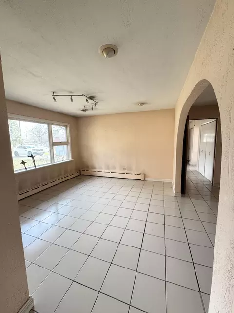 1328 Ridgeway Ave, Munster, IN 46321