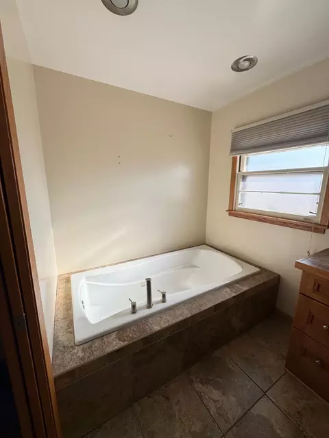 1328 Ridgeway Ave, Munster, IN 46321 photo 9