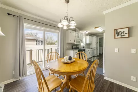 Dining - 1040 Elm St, Griffith, IN 46319 photo 1 of 2