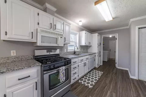 Kitchen - 1040 Elm St, Griffith, IN 46319 photo 1 of 1