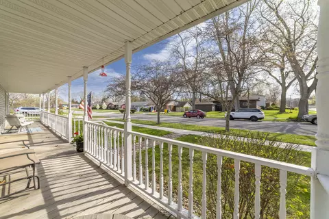 Exterior - 1040 Elm St, Griffith, IN 46319 photo 2 of 2