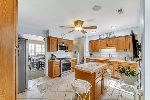 Kitchen - 8 Northview Dr, Valparaiso, IN 46383 photo 1 of 3