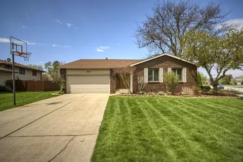 9412 Oriole Dr, Munster, IN 46321