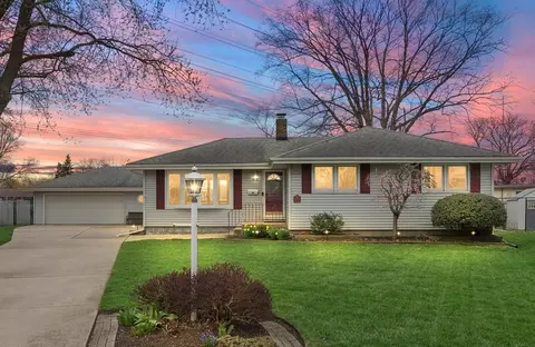 8434 5th Pl, Highland, IN 46322