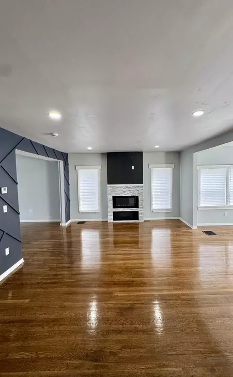 725 Polk St, Gary, IN 46402 photo 5