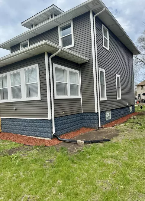 725 Polk St, Gary, IN 46402 photo 3