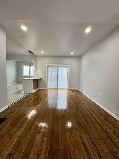 725 Polk St, Gary, IN 46402 photo 8