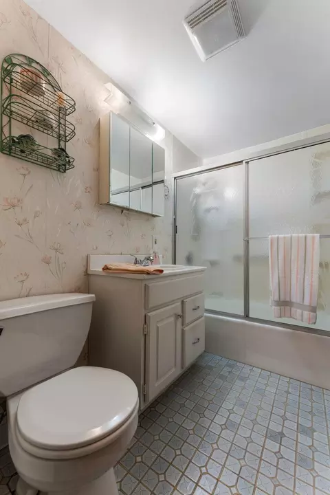 1801 Elm St, Griffith, IN 46319 photo 9
