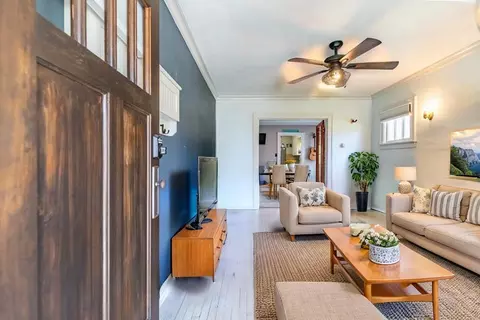 Entry Way - 522 E Clark St, Crown Point, IN 46307 photo 4 of 15