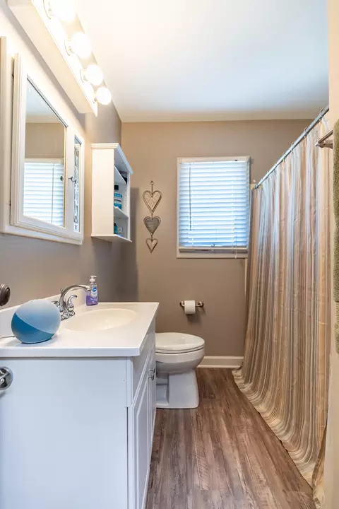 Bath - 522 E Clark St, Crown Point, IN 46307 photo 1 of 2