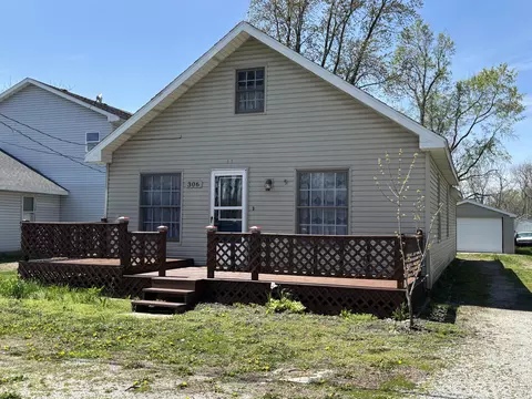 306 N 7th St, Rensselaer, IN 47978
