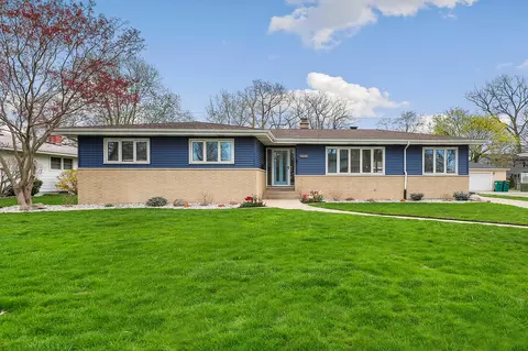 9201 Birch Dr, Munster, IN 46321