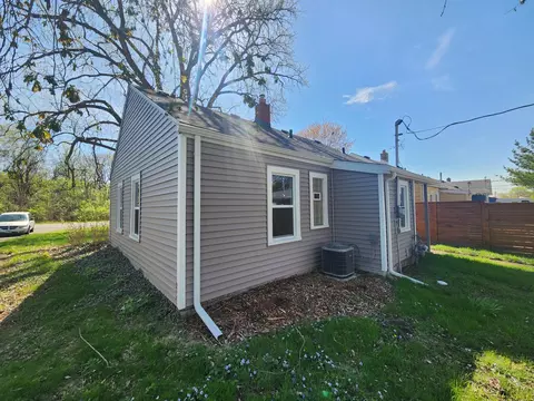 Exterior - 7740 Old Columbia Ave, Hammond, IN 46324 photo 2 of 5