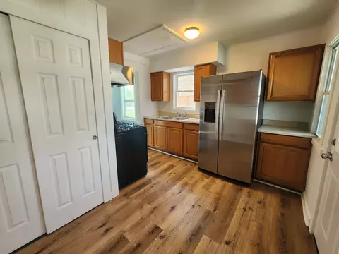 Kitchen - 7740 Old Columbia Ave, Hammond, IN 46324 photo 1 of 2