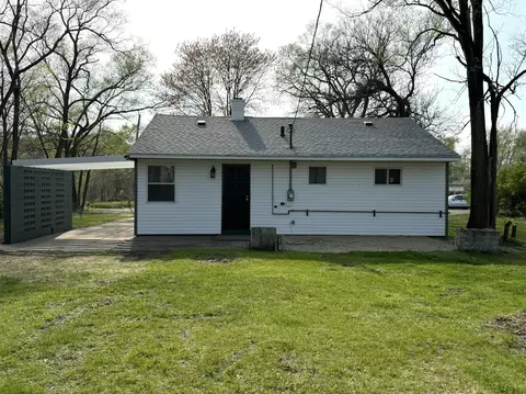 Exterior - 841 Pierce St, Gary, IN 46402 photo 3 of 5