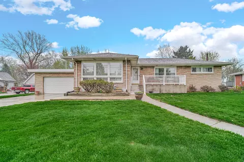1703 Norwood Dr, Griffith, IN 46319