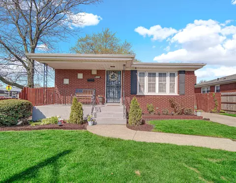6826 Rhode Island Ave, Hammond, IN 46323