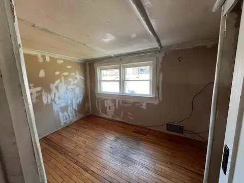 Bedroom - 7704 Maple Ave, Gary, IN 46403 photo 1 of 1