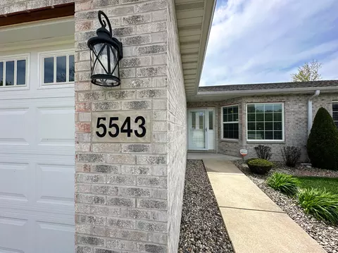5543 Maggie Mae Ct, Crown Point, IN 46307 photo 2