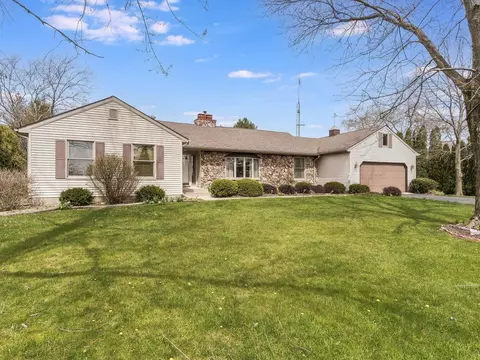 187 W 150, Valparaiso, IN 46385