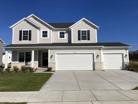 3760 Wild Grove Way, Valparaiso, IN 46385