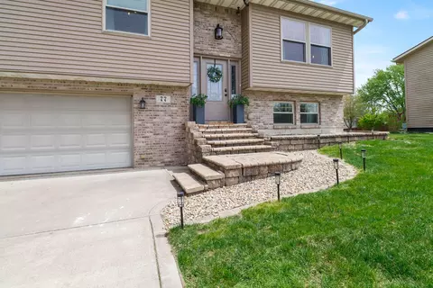 Exterior - 77 Maple Ct, Hebron, IN 46341 photo 2 of 5