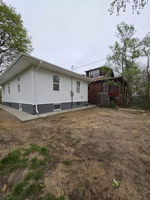 Exterior - 1103 E Ridge Rd, Gary, IN 46409 photo 7 of 8