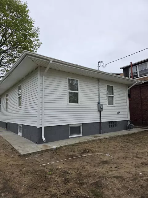 Exterior - 1103 E Ridge Rd, Gary, IN 46409 photo 6 of 8