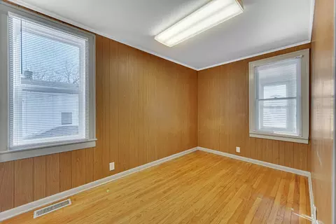 904 E Clark St, Crown Point, IN 46307 photo 8