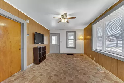 904 E Clark St, Crown Point, IN 46307 photo 4