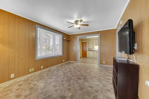 904 E Clark St, Crown Point, IN 46307 photo 3