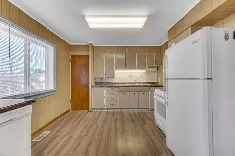 904 E Clark St, Crown Point, IN 46307 photo 5