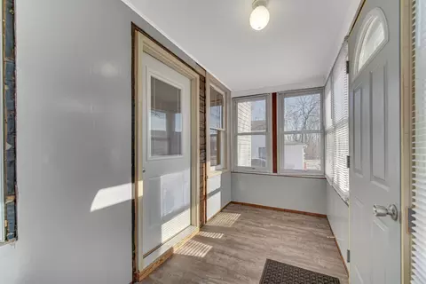 904 E Clark St, Crown Point, IN 46307 photo 2