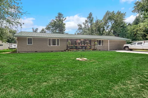 4953 W 1050, Lake Village, IN 46349