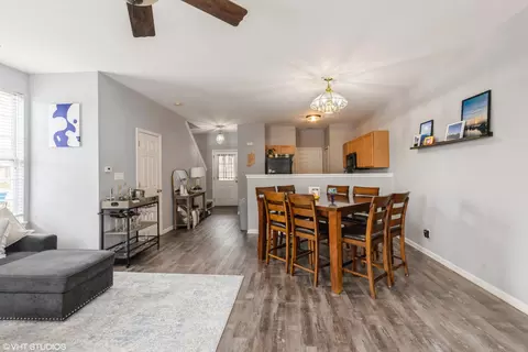 925 Flagstone Dr, Dyer, IN 46311 photo 2