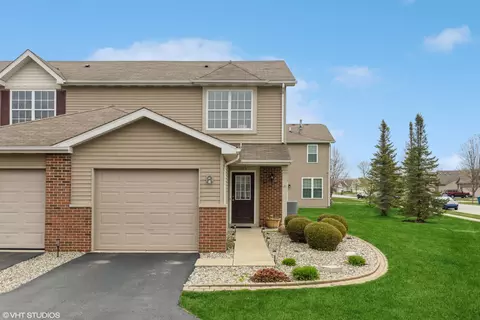 925 Flagstone Dr, Dyer, IN 46311 photo 1