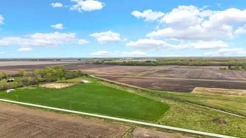7674 N 200, Lake Village, IN 46349