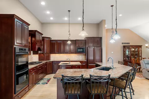 1757 Silver Hawk Dr, Crown Point, IN 46307 photo 13