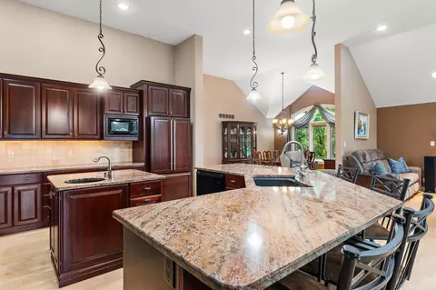 1757 Silver Hawk Dr, Crown Point, IN 46307 photo 15
