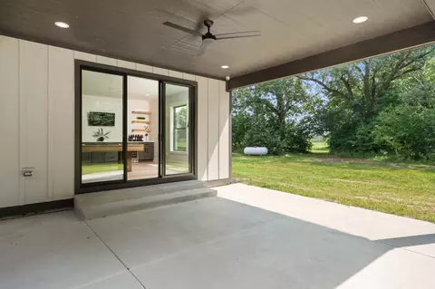 Exterior - 548 E 1400, Kouts, IN 46347 photo 31 of 49