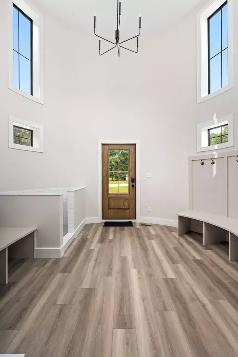 Entry Way - 548 E 1400, Kouts, IN 46347 photo 7 of 15