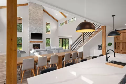 Dining - 548 E 1400, Kouts, IN 46347 photo 4 of 6
