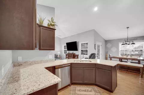 173 E 1100, Wheatfield, IN 46392 photo 8