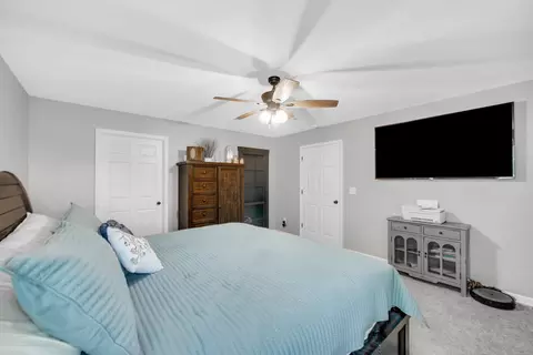 173 E 1100, Wheatfield, IN 46392 photo 17