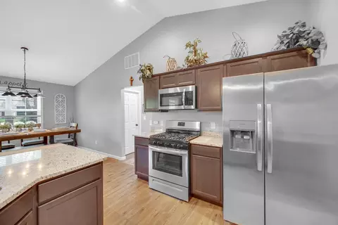 173 E 1100, Wheatfield, IN 46392 photo 10