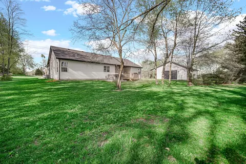 173 E 1100, Wheatfield, IN 46392 photo 27