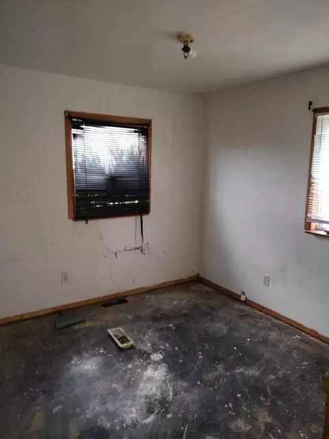 2395 Jennings St, Gary, IN 46404 photo 9