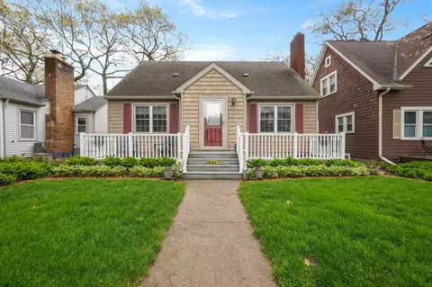 2714 Wicker Ave, Highland, IN 46322
